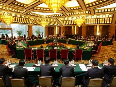 Ιαπωνία: «Απαράδεκτη» η πρόταση για συνομιλίες των «Έξι»